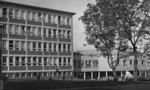 D158 Základní škola Bakalovo nábřeží 